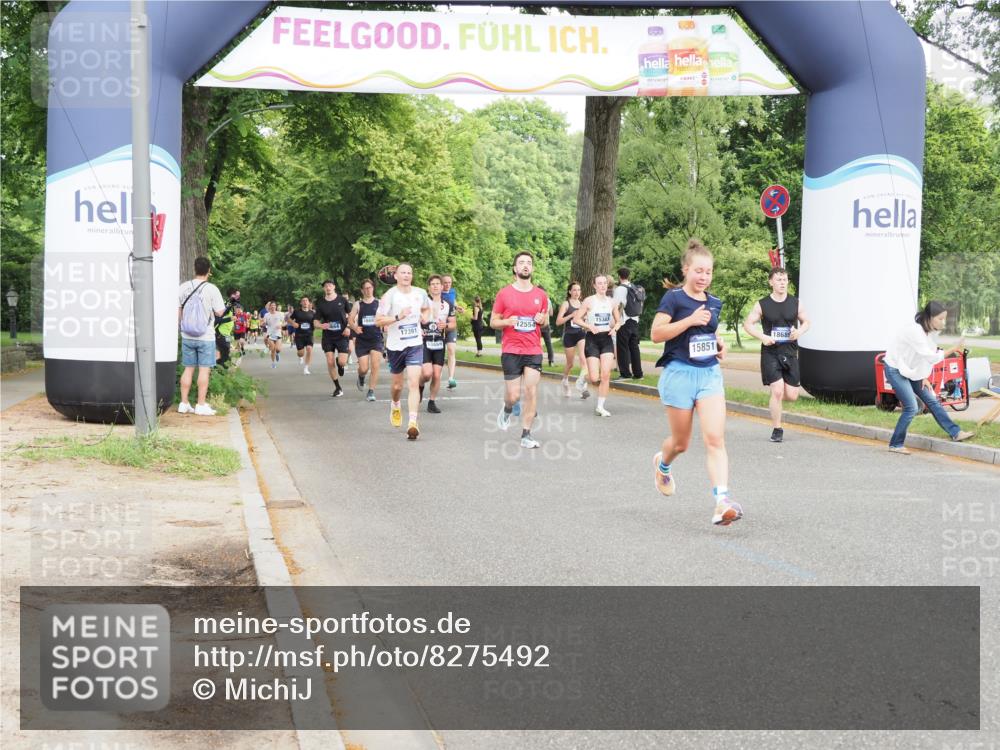 29.06.2025 - hella hamburg halbmarathon MichiJ http://msf.ph/oto/8275492 29.06.2025 10:31:37 Zwischen KM18-KM19 1735, 4318, 4425, 10493, 12153, 12554, 12623, 14226, 15706, 15851, 16338, 17391, 18689 meine-sportfotos.de