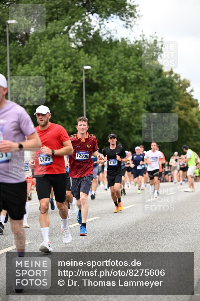 29.06.2025 - hella hamburg halbmarathon Dr. Thomas Lammeyer http://msf.ph/oto/8275606 29.06.2025 10:36:22 Kennedybrücke 1292, 1640, 1987, 2349, 2943, 3022, 3239, 3365, 3707, 3751, 3752, 3778, 4314, 4365, 4605, 4857, 4924, 5601, 5658, 5743, 5783, 5941, 6218, 6228, 6252, 6312, 6315, 7239, 7344, 7468, 7535, 7570, 7695, 8072, 8073, 8124, 8127, 8303, 8625, 9125, 9206, 9604, 10013, 10111, 10248, 10354, 10828, 10924, 11168, 11205, 11225, 11248, 11362 meine-sportfotos.de
