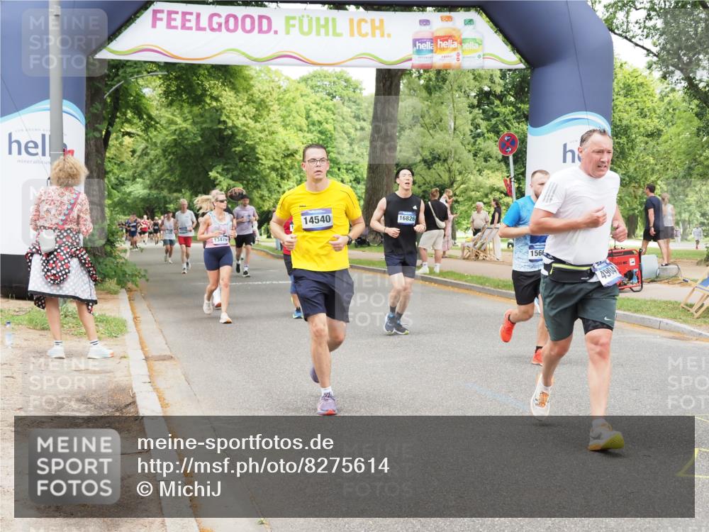29.06.2025 - hella hamburg halbmarathon MichiJ http://msf.ph/oto/8275614 29.06.2025 10:56:51 Zwischen KM18-KM19 1347, 4904, 11542, 11595, 12658, 13475, 13818, 14540, 15037, 15038, 15663, 16255, 16826, 17806 meine-sportfotos.de