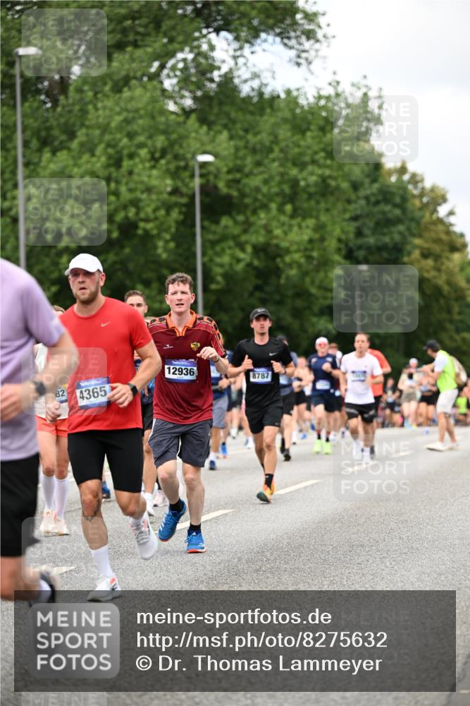 29.06.2025 - hella hamburg halbmarathon Dr. Thomas Lammeyer http://msf.ph/oto/8275632 29.06.2025 10:36:22 Kennedybrücke 1292, 1640, 1987, 2349, 2943, 3022, 3239, 3365, 3707, 3751, 3752, 3778, 4314, 4365, 4605, 4857, 4924, 5601, 5658, 5743, 5783, 5941, 6218, 6228, 6252, 6312, 6315, 7239, 7344, 7468, 7535, 7570, 7695, 8072, 8073, 8124, 8127, 8303, 8625, 9125, 9206, 9604, 10013, 10111, 10248, 10354, 10828, 10924, 11168, 11205, 11225, 11248, 11362 meine-sportfotos.de