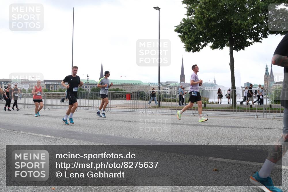 29.06.2025 - hella hamburg halbmarathon Lena Gebhardt http://msf.ph/oto/8275637 29.06.2025 10:46:25 Lombardsbrücke 1004, 1371, 1375, 1429, 1465, 1532, 1608, 1837, 1867, 1868, 2398, 2423, 2500, 2697, 2773, 2813, 2951, 3410, 3469, 3734, 4119, 4202, 4223, 4296, 4355, 4448, 4604, 5697, 5703, 5769, 5770, 5854, 5892, 6068, 6124, 6161, 6392, 7303, 7364, 7368, 7374, 7605, 7767, 7894, 7960, 7983, 8047, 8477, 8551, 8700, 9129, 9337, 9426, 9445, 9691, 10153, 10230, 11358, 11361, 11876, 11910, 12298, 12333, 12507, 12522, 13969, 14261, 15852, 16882, 16987 meine-sportfotos.de