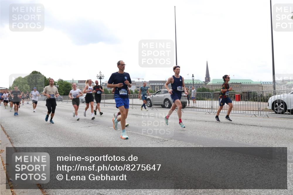 29.06.2025 - hella hamburg halbmarathon Lena Gebhardt http://msf.ph/oto/8275647 29.06.2025 10:35:01 Lombardsbrücke 00, 1382, 15984, 1025, 1284, 1497, 1717, 1849, 2355, 2376, 2751, 3130, 3409, 3420, 3828, 4564, 4884, 5027, 5453, 5531, 6034, 6189, 6310, 6335, 6379, 6397, 6471, 6803, 6843, 7020, 7267, 7299, 7386, 7733, 7927, 8369, 8793, 9122, 9164, 9248, 9448, 9514, 10335, 10358, 10464, 10606, 10674, 11122, 11233, 11245, 11320, 11359, 11565, 11646, 11886, 12019, 12062, 12164, 12236, 12382, 12764, 15477, 16238, 16311, 16390 meine-sportfotos.de