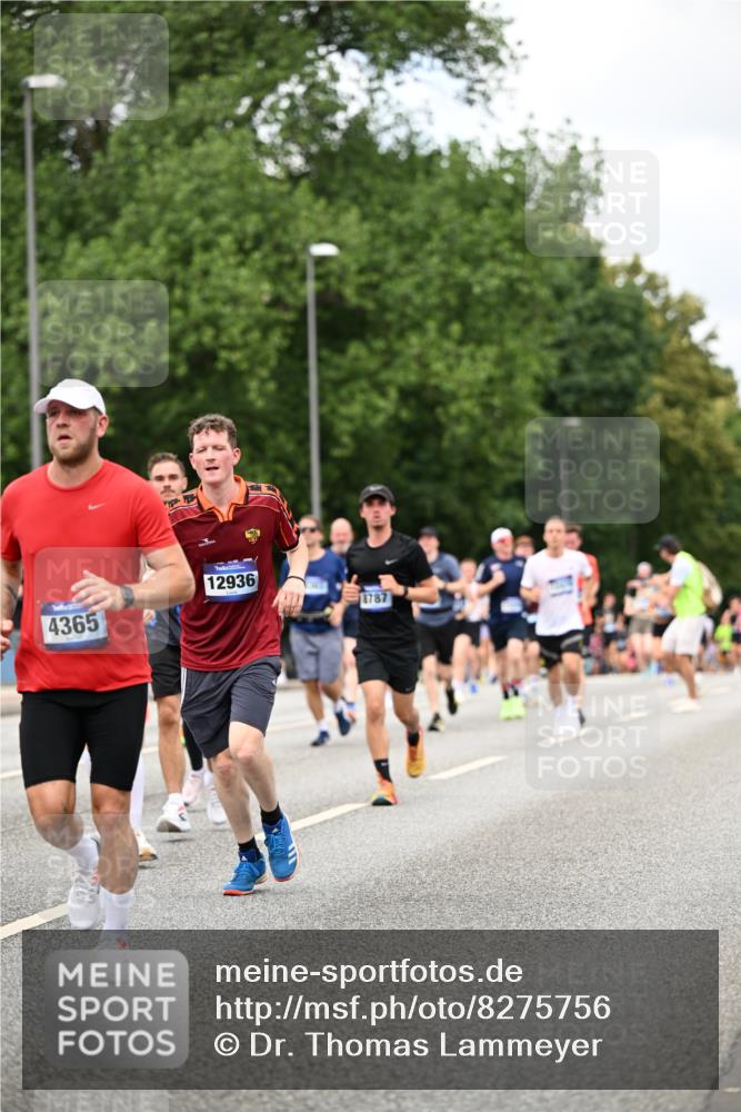 29.06.2025 - hella hamburg halbmarathon Dr. Thomas Lammeyer http://msf.ph/oto/8275756 29.06.2025 10:36:23 Kennedybrücke 1292, 1640, 1987, 2349, 2943, 3022, 3239, 3365, 3707, 3751, 3752, 3778, 4314, 4365, 4605, 4857, 4924, 5601, 5658, 5743, 5783, 5941, 6218, 6228, 6252, 6312, 6315, 7239, 7344, 7468, 7535, 7570, 7695, 8072, 8073, 8124, 8127, 8303, 8625, 9125, 9206, 9604, 10013, 10111, 10248, 10354, 10828, 10924, 11168, 11205, 11225, 11248, 11362 meine-sportfotos.de