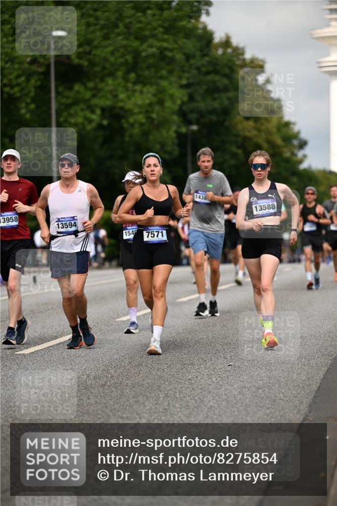 29.06.2025 - hella hamburg halbmarathon Dr. Thomas Lammeyer http://msf.ph/oto/8275854 29.06.2025 10:15:37 Kennedybrücke 1062, 1166, 1992, 2661, 4227, 5254, 5990, 5991, 7474, 7571, 8368, 9169, 9191, 10042, 10428 meine-sportfotos.de