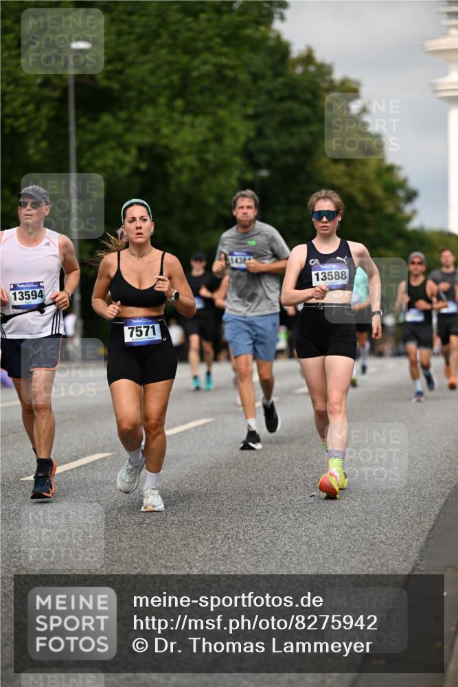 29.06.2025 - hella hamburg halbmarathon Dr. Thomas Lammeyer http://msf.ph/oto/8275942 29.06.2025 10:15:38 Kennedybrücke 1062, 1166, 1992, 2661, 4227, 5254, 5990, 5991, 7474, 7571, 8368, 9169, 9191, 10042, 10428 meine-sportfotos.de