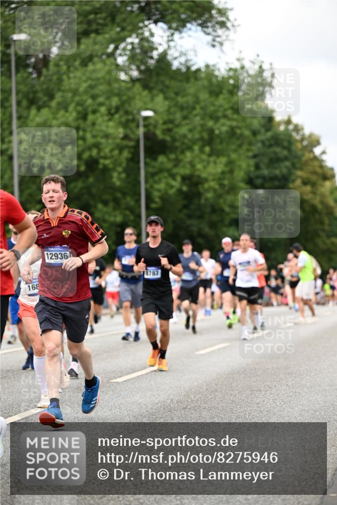 29.06.2025 - hella hamburg halbmarathon Dr. Thomas Lammeyer http://msf.ph/oto/8275946 29.06.2025 10:36:23 Kennedybrücke 1292, 1640, 1987, 2349, 2943, 3022, 3239, 3365, 3707, 3751, 3752, 3778, 4314, 4365, 4605, 4857, 4924, 5601, 5658, 5743, 5783, 5941, 6218, 6228, 6252, 6312, 6315, 7239, 7344, 7468, 7535, 7570, 7695, 8072, 8073, 8124, 8127, 8303, 8625, 9125, 9206, 9604, 10013, 10111, 10248, 10354, 10828, 10924, 11168, 11205, 11225, 11248, 11362 meine-sportfotos.de