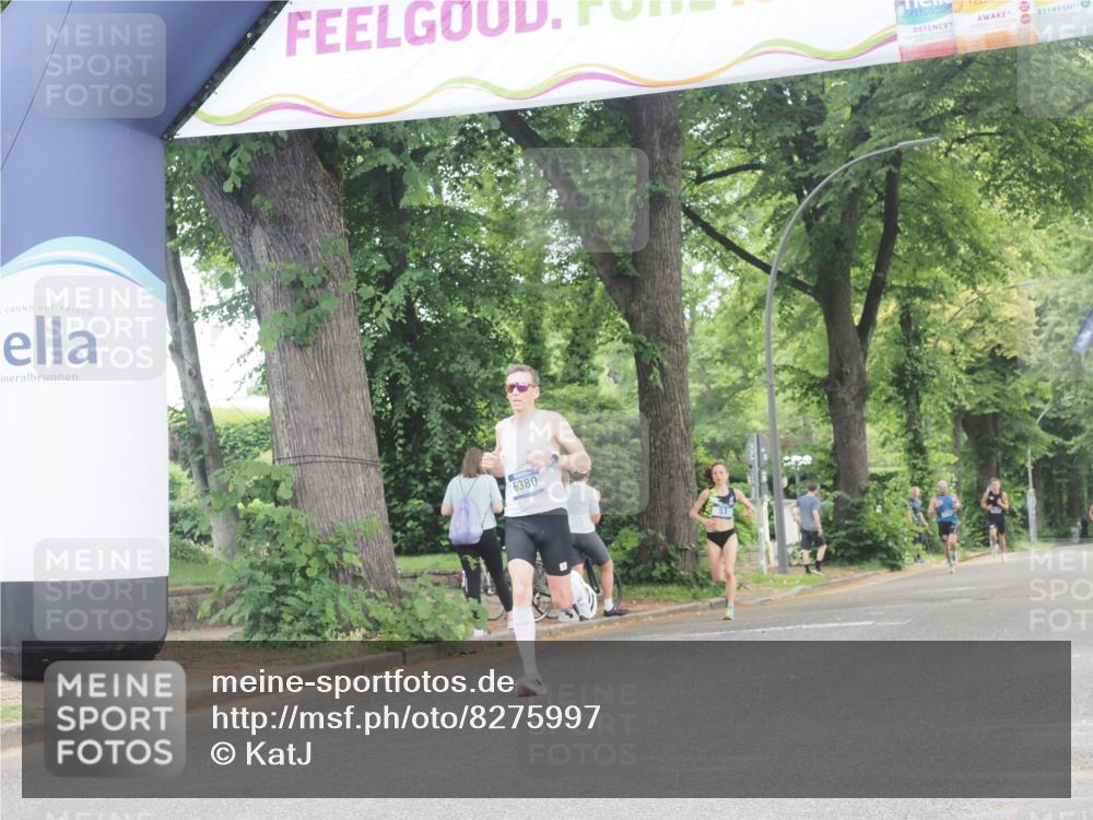 29.06.2025 - hella hamburg halbmarathon KatJ http://msf.ph/oto/8275997 29.06.2025 10:09:47 Zwischen KM18-KM19  meine-sportfotos.de
