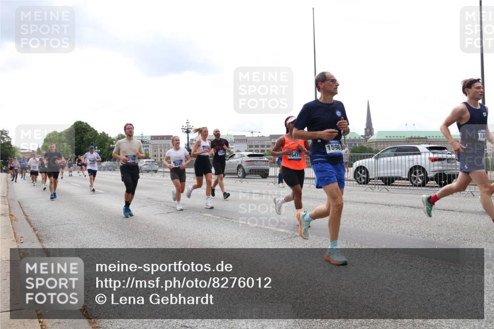 29.06.2025 - hella hamburg halbmarathon Lena Gebhardt http://msf.ph/oto/8276012 29.06.2025 10:35:02 Lombardsbrücke 1598, 2764, 6471, 9249, 138, 1025, 1284, 1497, 1717, 1849, 2355, 2376, 2751, 3130, 3409, 3420, 3828, 3958, 4564, 4884, 5027, 5453, 5531, 6029, 6034, 6189, 6310, 6335, 6379, 6397, 6471, 6803, 6843, 7020, 7267, 7299, 7386, 7733, 7927, 8369, 8793, 9122, 9164, 9248, 9448, 9514, 10335, 10358, 10464, 10531, 10606, 10674, 11122, 11233, 11245, 11320, 11359, 11565, 11646, 11886, 12019, 12062, 12164, 12236, 12382, 12764, 15477, 16311, 16390 meine-sportfotos.de