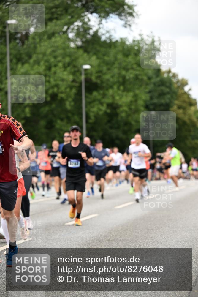 29.06.2025 - hella hamburg halbmarathon Dr. Thomas Lammeyer http://msf.ph/oto/8276048 29.06.2025 10:36:24 Kennedybrücke 1292, 1640, 1987, 2349, 2943, 3022, 3239, 3365, 3707, 3751, 3752, 3778, 4314, 4365, 4605, 4857, 4924, 5601, 5658, 5743, 5783, 5941, 6218, 6228, 6252, 6312, 6315, 7239, 7344, 7468, 7535, 7570, 7695, 8072, 8073, 8124, 8127, 8303, 8625, 9125, 9206, 9604, 10013, 10111, 10248, 10354, 10828, 10924, 11168, 11205, 11225, 11248, 11362 meine-sportfotos.de