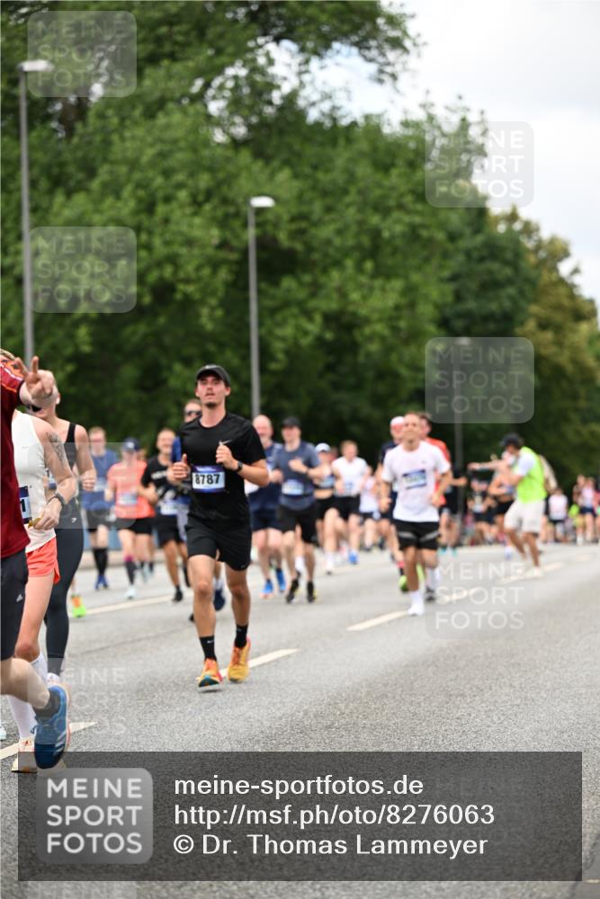 29.06.2025 - hella hamburg halbmarathon Dr. Thomas Lammeyer http://msf.ph/oto/8276063 29.06.2025 10:36:24 Kennedybrücke 1292, 1640, 1987, 2349, 2943, 3022, 3239, 3365, 3707, 3751, 3752, 3778, 4314, 4365, 4605, 4857, 4924, 5601, 5658, 5743, 5783, 5941, 6218, 6228, 6252, 6312, 6315, 7239, 7344, 7468, 7535, 7570, 7695, 8072, 8073, 8124, 8127, 8303, 8625, 9125, 9206, 9604, 10013, 10111, 10248, 10354, 10828, 10924, 11168, 11205, 11225, 11248, 11362 meine-sportfotos.de