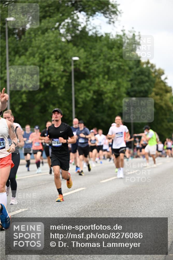29.06.2025 - hella hamburg halbmarathon Dr. Thomas Lammeyer http://msf.ph/oto/8276086 29.06.2025 10:36:24 Kennedybrücke 1292, 1640, 1987, 2349, 2943, 3022, 3239, 3365, 3707, 3751, 3752, 3778, 4314, 4365, 4605, 4857, 4924, 5601, 5658, 5743, 5783, 5941, 6218, 6228, 6252, 6312, 6315, 7239, 7344, 7468, 7535, 7570, 7695, 8072, 8073, 8124, 8127, 8303, 8625, 9125, 9206, 9604, 10013, 10111, 10248, 10354, 10828, 10924, 11168, 11205, 11225, 11248, 11362 meine-sportfotos.de