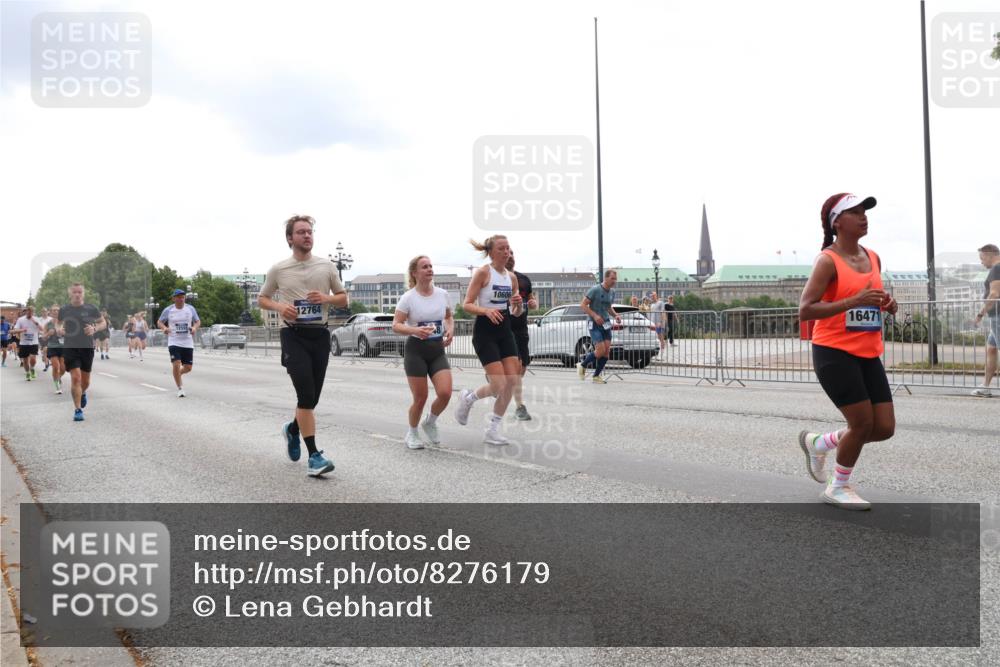 29.06.2025 - hella hamburg halbmarathon Lena Gebhardt http://msf.ph/oto/8276179 29.06.2025 10:35:02 Lombardsbrücke 10606, 12764, 16471, 1025, 1284, 1497, 1717, 1849, 2355, 2376, 2751, 3130, 3409, 3420, 3828, 3958, 4564, 4884, 5027, 5453, 5531, 6029, 6034, 6189, 6310, 6335, 6379, 6397, 6471, 6803, 6843, 7020, 7267, 7299, 7386, 7733, 7927, 8369, 8793, 9122, 9164, 9248, 9448, 9514, 10335, 10358, 10464, 10531, 10606, 10674, 11122, 11233, 11245, 11320, 11359, 11565, 11646, 11886, 12019, 12062, 12164, 12236, 12382, 12764, 15477, 16311, 16390 meine-sportfotos.de