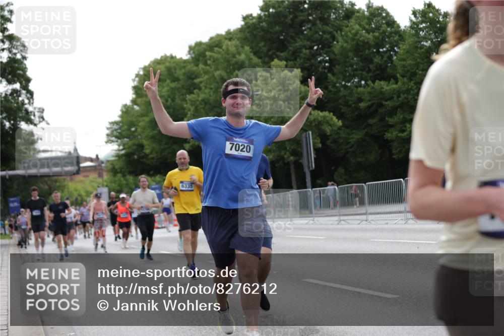 29.06.2025 - hella hamburg halbmarathon Jannik Wohlers http://msf.ph/oto/8276212 29.06.2025 10:34:25 Lombardsbrücke 1025, 2355, 3130, 3420, 4884, 5453, 6310, 6335, 6379, 6843, 7020, 7299, 7386, 8369, 8793, 9122, 9164, 9248, 9448, 9514, 10335, 10464, 10606, 11122, 11245, 11646, 12019, 12164, 12236, 12382, 12555, 12764, 13311, 13416, 13471, 13473, 14273, 14527, 15310, 15380, 15477, 15984, 16311, 16471, 17412, 18892 meine-sportfotos.de