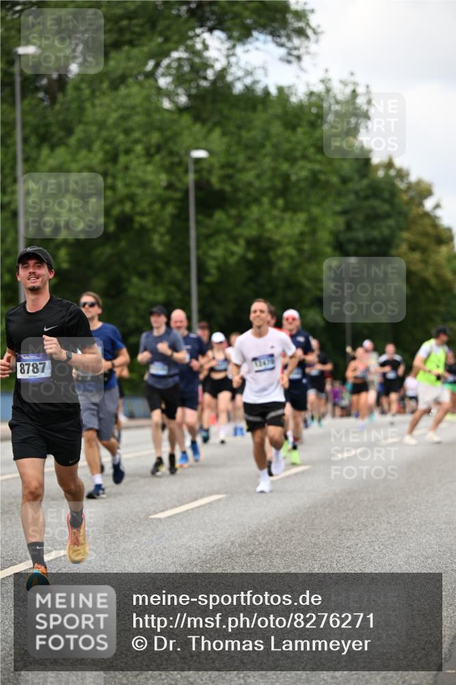29.06.2025 - hella hamburg halbmarathon Dr. Thomas Lammeyer http://msf.ph/oto/8276271 29.06.2025 10:36:26 Kennedybrücke 1292, 1640, 1987, 2349, 2943, 3022, 3239, 3365, 3707, 3751, 3752, 3778, 4314, 4365, 4605, 4857, 4924, 5601, 5658, 5743, 5783, 5871, 5941, 6218, 6228, 6252, 6312, 6315, 6642, 7239, 7344, 7468, 7535, 7570, 7695, 8072, 8073, 8124, 8127, 8303, 8625, 9125, 9206, 9604, 10013, 10111, 10248, 10354, 10828, 10924, 11168, 11205, 11225, 11248, 11362 meine-sportfotos.de
