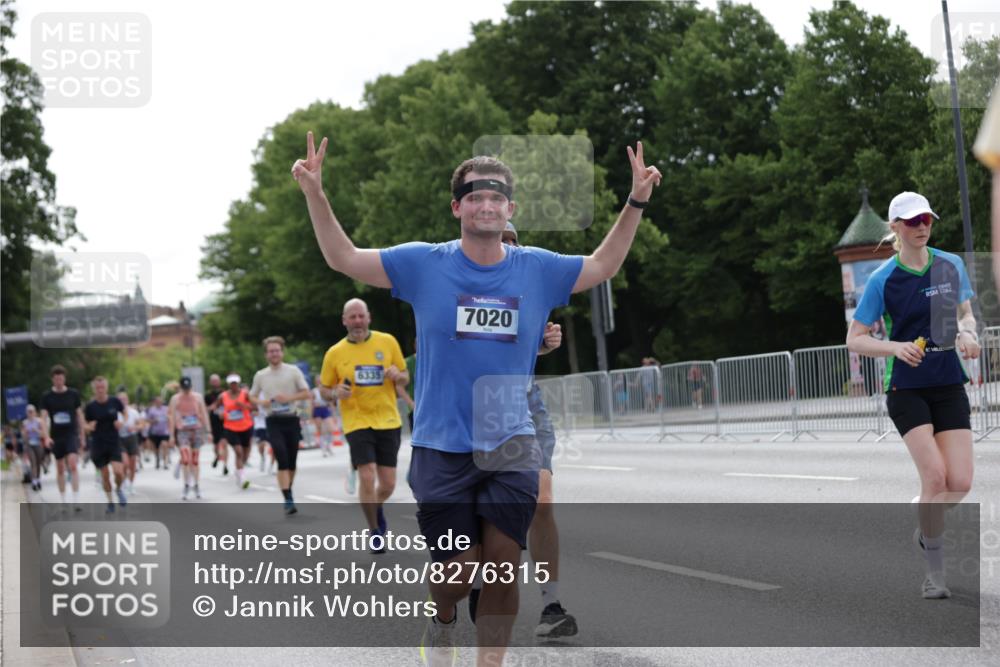 29.06.2025 - hella hamburg halbmarathon Jannik Wohlers http://msf.ph/oto/8276315 29.06.2025 10:34:25 Lombardsbrücke 1025, 2355, 3130, 3420, 4884, 5453, 6310, 6335, 6379, 6843, 7020, 7299, 7386, 8369, 8793, 9122, 9164, 9248, 9448, 9514, 10335, 10464, 10606, 11122, 11245, 11646, 12019, 12164, 12236, 12382, 12555, 12764, 13311, 13416, 13471, 13473, 14273, 14527, 15310, 15380, 15477, 15984, 16311, 16471, 17412, 18892 meine-sportfotos.de