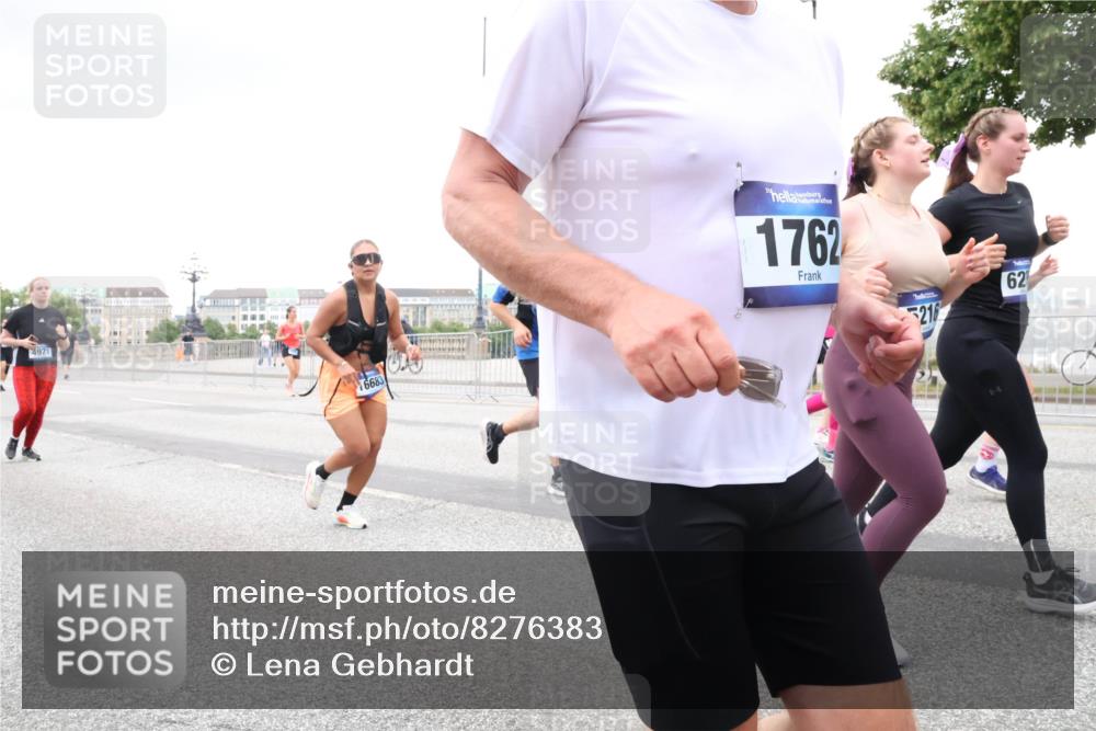 29.06.2025 - hella hamburg halbmarathon Lena Gebhardt http://msf.ph/oto/8276383 29.06.2025 10:54:42 Lombardsbrücke 4971, 6683, 1762, 216, 62, 1198, 1762, 1822, 1949, 2084, 2244, 2532, 2566, 2586, 2632, 3002, 3364, 3761, 3795, 3857, 4191, 4192, 4720, 4971, 5157, 5185, 5216, 5309, 5392, 5500, 5514, 5727, 5882, 5933, 5993, 6023, 6279, 6839, 6982, 7498, 7670, 7874, 7946, 7986, 8012, 8186, 8801, 8803, 9130, 9521, 9596, 10109, 10331, 10471, 11033, 11226, 11287, 11354, 11567, 11569, 12240, 12268, 12270, 12930, 13272, 13283, 13944, 13945, 13979, 13980 meine-sportfotos.de