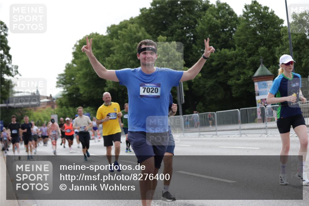 29.06.2025 - hella hamburg halbmarathon Jannik Wohlers http://msf.ph/oto/8276400 29.06.2025 10:34:26 Lombardsbrücke 2355, 3130, 3420, 4884, 5453, 6310, 6335, 6379, 6397, 6843, 7020, 7299, 8369, 8793, 9122, 9164, 9248, 9448, 9514, 10335, 10464, 10606, 11122, 11245, 11646, 12019, 12164, 12236, 12382, 12555, 12764, 13311, 13416, 13471, 13473, 14273, 14527, 15310, 15380, 15477, 15488, 15984, 16471, 17412, 18892 meine-sportfotos.de