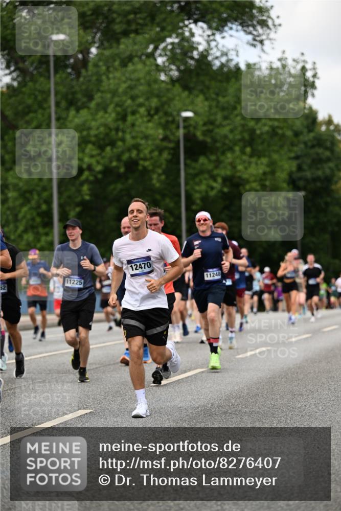 29.06.2025 - hella hamburg halbmarathon Dr. Thomas Lammeyer http://msf.ph/oto/8276407 29.06.2025 10:36:28 Kennedybrücke 1292, 1640, 1987, 2268, 2349, 2943, 3022, 3239, 3365, 3707, 3751, 3752, 3778, 4314, 4365, 4605, 4857, 5601, 5658, 5743, 5783, 5871, 5941, 6218, 6228, 6252, 6312, 6315, 6642, 7239, 7344, 7387, 7468, 7535, 7570, 7695, 8072, 8073, 8124, 8127, 8303, 8625, 9125, 9188, 9206, 10013, 10111, 10248, 10354, 10828, 10924, 11168, 11205, 11225, 11248, 11362 meine-sportfotos.de
