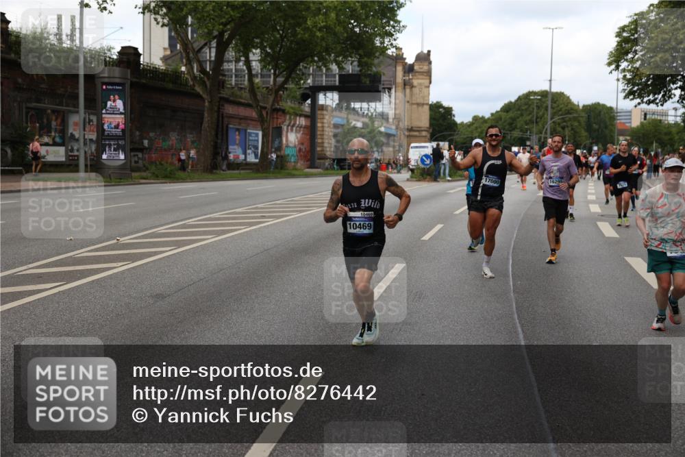29.06.2025 - hella hamburg halbmarathon Yannick Fuchs http://msf.ph/oto/8276442 29.06.2025 10:37:16 20KM 1353, 1675, 1700, 1735, 2233, 2653, 4235, 5011, 5124, 5477, 7035, 7448, 7734, 7865, 9364, 9371, 9534, 9833, 10216, 10469, 11907, 12839, 14226, 14447, 14560, 14813, 15095, 15255, 15297, 15301, 15328, 15535, 15851, 16295, 16333, 16677, 17000, 17177, 17733, 17911, 18004, 18275, 18304, 18559, 18632, 18659, 18680, 18987 meine-sportfotos.de