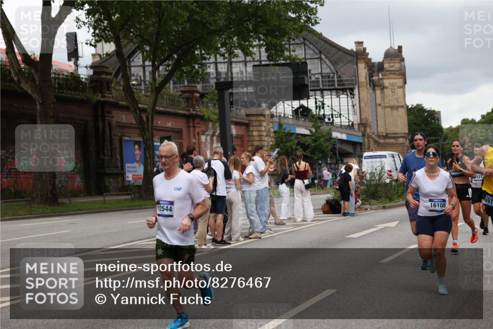 29.06.2025 - hella hamburg halbmarathon Yannick Fuchs http://msf.ph/oto/8276467 29.06.2025 10:49:26 20KM 1120, 1143, 1179, 1193, 1834, 2252, 2612, 3037, 3058, 3256, 3668, 4249, 4897, 5021, 5643, 6569, 6591, 6924, 7147, 7221, 7594, 7976, 8573, 8691, 10044, 10188, 10582, 11231, 12248, 12483, 12544, 12545, 13234, 13236, 13470, 14365, 14750, 14909, 15300, 15484, 15584, 15818, 15884, 16108, 16176, 16213, 16334, 16521, 16609, 17133, 17259, 17603, 17640, 17642, 17734, 17940, 18064, 18190, 18290, 19047 meine-sportfotos.de