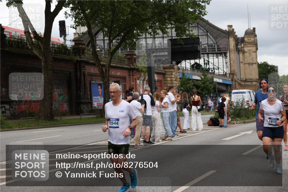 29.06.2025 - hella hamburg halbmarathon Yannick Fuchs http://msf.ph/oto/8276504 29.06.2025 10:49:26 20KM 1120, 1143, 1179, 1193, 1834, 2252, 2612, 3037, 3058, 3256, 3668, 4249, 4897, 5021, 5643, 6569, 6591, 6924, 7147, 7221, 7594, 7976, 8573, 8691, 10044, 10188, 10582, 11231, 12248, 12483, 12544, 12545, 13234, 13236, 13470, 14365, 14750, 14909, 15300, 15484, 15584, 15818, 15884, 16108, 16176, 16213, 16334, 16521, 16609, 17133, 17259, 17603, 17640, 17642, 17734, 17940, 18064, 18190, 18290, 19047 meine-sportfotos.de