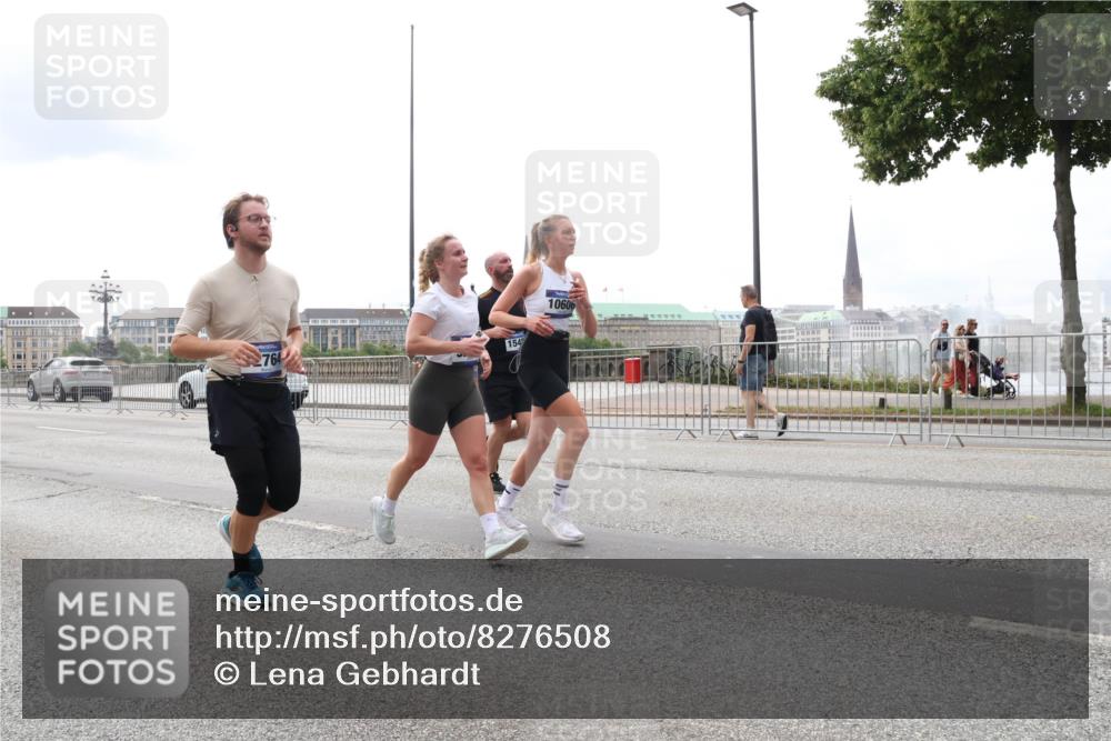 29.06.2025 - hella hamburg halbmarathon Lena Gebhardt http://msf.ph/oto/8276508 29.06.2025 10:35:03 Lombardsbrücke 764, 154, 10606, 1025, 1284, 1497, 1717, 1849, 2198, 2355, 2376, 2751, 3130, 3409, 3420, 3828, 3958, 4564, 4884, 5027, 5453, 5531, 6029, 6189, 6310, 6335, 6379, 6397, 6471, 6803, 6843, 7020, 7267, 7299, 7386, 7733, 7927, 8296, 8369, 8793, 9122, 9164, 9248, 9448, 9514, 10335, 10358, 10464, 10531, 10606, 10674, 11122, 11233, 11245, 11320, 11359, 11565, 11646, 11886, 12019, 12062, 12164, 12236, 12382, 12764, 15477, 16311 meine-sportfotos.de