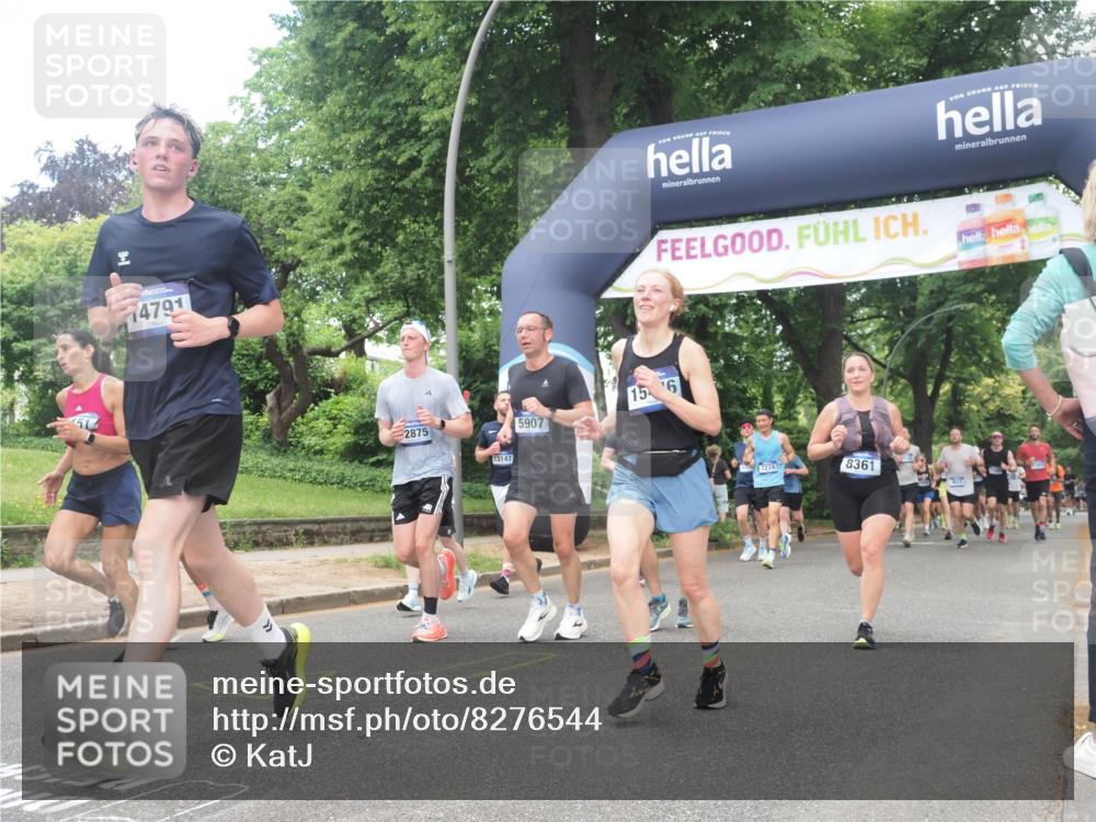 29.06.2025 - hella hamburg halbmarathon KatJ http://msf.ph/oto/8276544 29.06.2025 10:40:19 Zwischen KM18-KM19 1151, 1258, 2082, 3952, 4029, 5907, 8361 meine-sportfotos.de