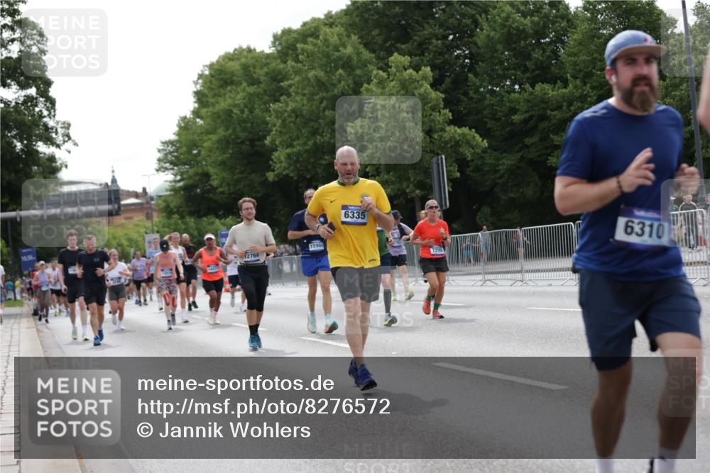 29.06.2025 - hella hamburg halbmarathon Jannik Wohlers http://msf.ph/oto/8276572 29.06.2025 10:34:27 Lombardsbrücke 2355, 3130, 4884, 5453, 6310, 6335, 6379, 6397, 6843, 7020, 7299, 8369, 8793, 9122, 9248, 9448, 9514, 10464, 10606, 11122, 11245, 11646, 12019, 12164, 12236, 12382, 12555, 12764, 13311, 13416, 13471, 13473, 14273, 14527, 15310, 15380, 15477, 15488, 15732, 15984, 16471, 17412, 18892 meine-sportfotos.de