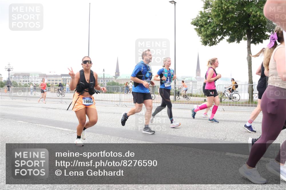 29.06.2025 - hella hamburg halbmarathon Lena Gebhardt http://msf.ph/oto/8276590 29.06.2025 10:54:43 Lombardsbrücke 16683, 41569, 11567, 1198, 1762, 1822, 1949, 2084, 2244, 2532, 2566, 2586, 2632, 3002, 3364, 3761, 3795, 3857, 4191, 4192, 4720, 4971, 5157, 5185, 5216, 5309, 5392, 5500, 5727, 5882, 5933, 5993, 6023, 6279, 6839, 6982, 7498, 7670, 7874, 7946, 7986, 8012, 8186, 8801, 8803, 9130, 9521, 9596, 10109, 10331, 10471, 10686, 11033, 11226, 11287, 11354, 11567, 11569, 12240, 12268, 12270, 12930, 13272, 13283, 13944, 13945, 13979, 13980 meine-sportfotos.de