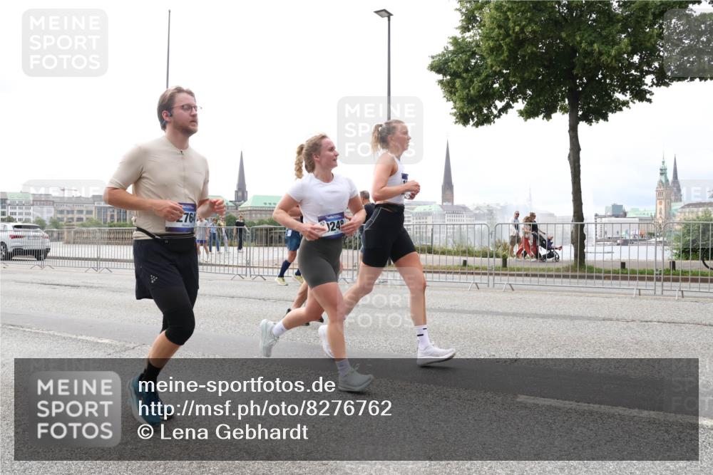 29.06.2025 - hella hamburg halbmarathon Lena Gebhardt http://msf.ph/oto/8276762 29.06.2025 10:35:04 Lombardsbrücke 2764, 242, 1025, 1284, 1497, 1717, 1849, 2198, 2355, 2376, 2751, 3130, 3409, 3420, 3828, 3958, 4564, 4884, 5027, 5453, 5531, 6029, 6189, 6310, 6335, 6379, 6397, 6471, 6803, 6843, 6859, 7020, 7267, 7299, 7386, 7733, 7927, 8296, 8369, 8793, 9122, 9164, 9248, 9448, 9514, 10335, 10358, 10464, 10531, 10606, 10674, 11122, 11233, 11245, 11320, 11359, 11565, 11646, 11886, 12019, 12062, 12164, 12236, 12326, 12382, 12764, 15477, 16311 meine-sportfotos.de