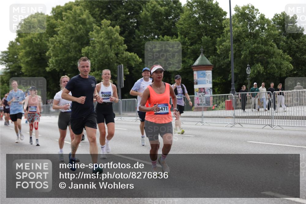 29.06.2025 - hella hamburg halbmarathon Jannik Wohlers http://msf.ph/oto/8276836 29.06.2025 10:34:32 Lombardsbrücke 1284, 1849, 2355, 3130, 3409, 4884, 6310, 6335, 6379, 6397, 7020, 7299, 8369, 8793, 9122, 9248, 10358, 10464, 10606, 11122, 11646, 12019, 12236, 12382, 12555, 12764, 13416, 13471, 13473, 13623, 13829, 14273, 14527, 15226, 15380, 15488, 15732, 15984, 16471, 16778, 17344 meine-sportfotos.de