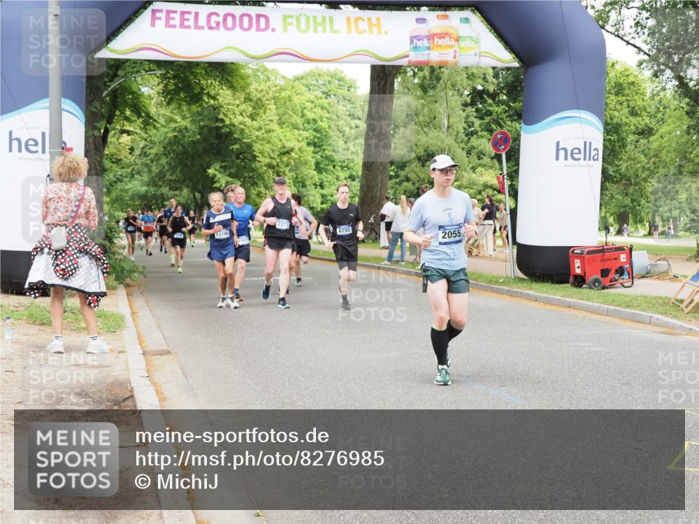 29.06.2025 - hella hamburg halbmarathon MichiJ http://msf.ph/oto/8276985 29.06.2025 10:57:06 Zwischen KM18-KM19 2055, 3844, 8755, 9663, 10685, 11271, 11780, 12521, 13796 meine-sportfotos.de