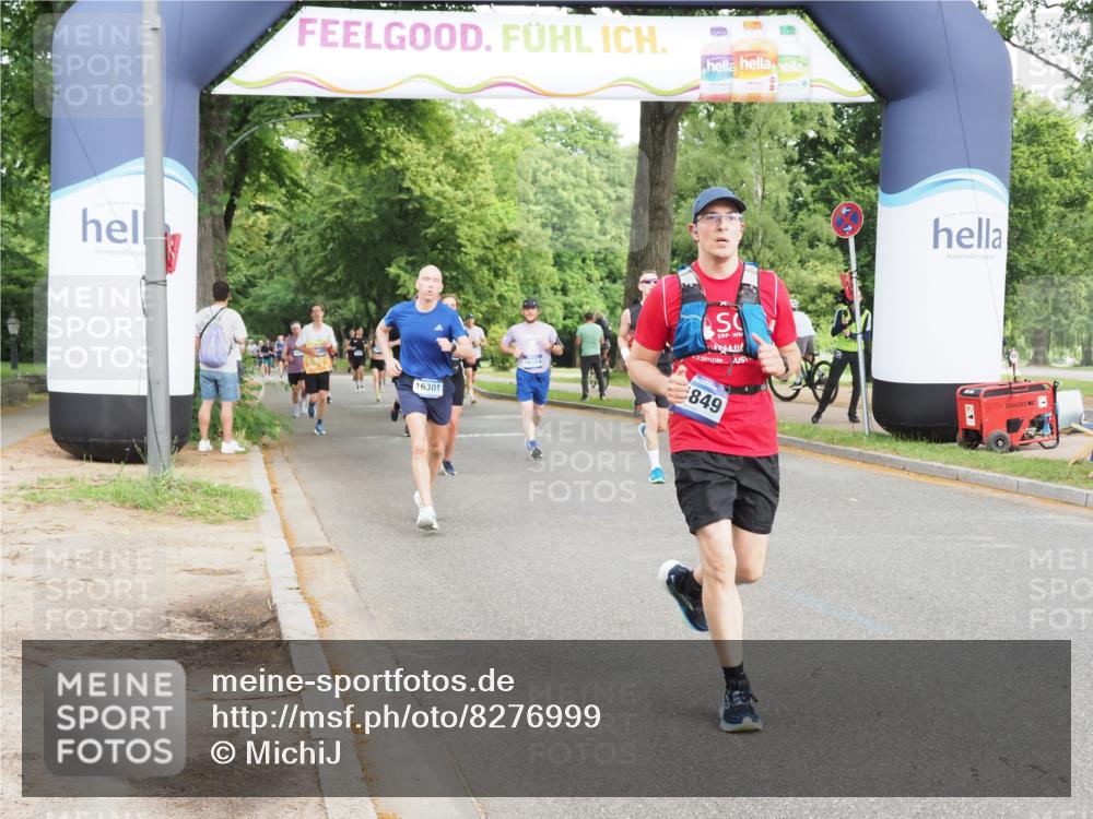 29.06.2025 - hella hamburg halbmarathon MichiJ http://msf.ph/oto/8276999 29.06.2025 10:31:49 Zwischen KM18-KM19 3437, 7185, 10237, 11778, 12723, 12776, 14849, 16997, 18678, 19038, 19051 meine-sportfotos.de