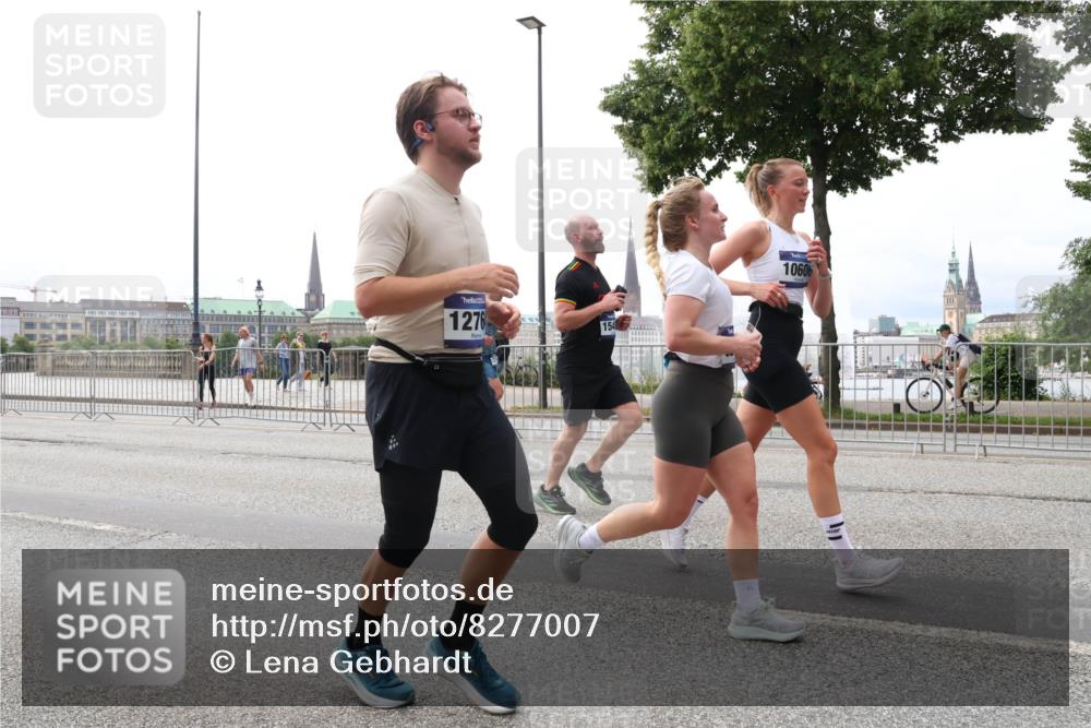 29.06.2025 - hella hamburg halbmarathon Lena Gebhardt http://msf.ph/oto/8277007 29.06.2025 10:35:04 Lombardsbrücke 1276, 154, 10606, 1025, 1284, 1497, 1717, 1849, 2198, 2355, 2376, 2751, 3130, 3409, 3420, 3828, 3958, 4564, 4884, 5027, 5453, 5531, 6029, 6189, 6310, 6335, 6379, 6397, 6471, 6803, 6843, 6859, 7020, 7267, 7299, 7386, 7733, 7927, 8296, 8369, 8793, 9122, 9164, 9248, 9448, 9514, 10335, 10358, 10464, 10531, 10606, 10674, 11122, 11233, 11245, 11320, 11359, 11565, 11646, 11886, 12019, 12062, 12164, 12236, 12326, 12382, 12764, 15477, 16311 meine-sportfotos.de