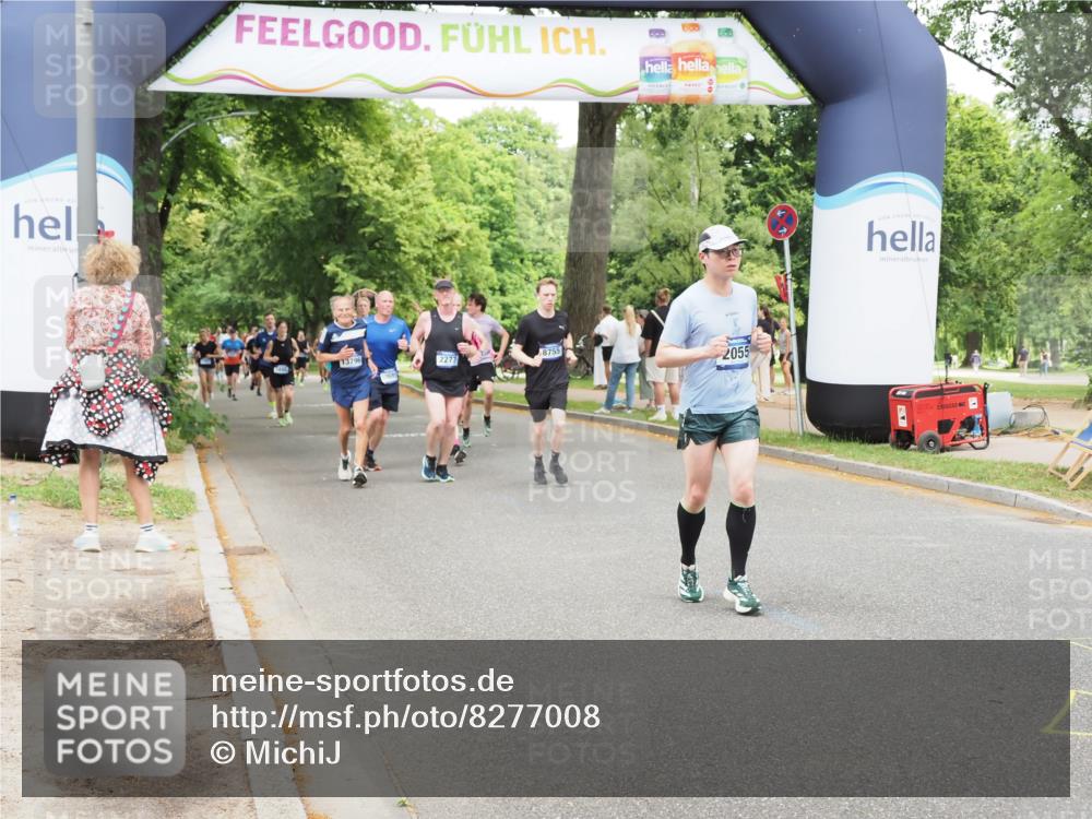 29.06.2025 - hella hamburg halbmarathon MichiJ http://msf.ph/oto/8277008 29.06.2025 10:57:06 Zwischen KM18-KM19 2055, 3844, 8755, 9663, 10685, 11271, 11780, 12521, 13796 meine-sportfotos.de