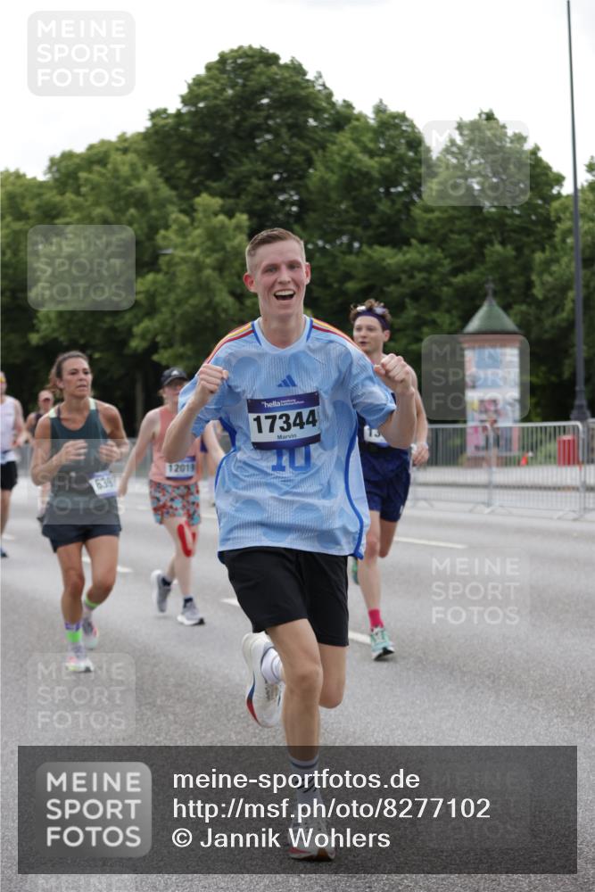 29.06.2025 - hella hamburg halbmarathon Jannik Wohlers http://msf.ph/oto/8277102 29.06.2025 10:34:36 Lombardsbrücke 1284, 1497, 1849, 2355, 3409, 4564, 4884, 6310, 6335, 6379, 6397, 6803, 7299, 8369, 8793, 9248, 10358, 10464, 10606, 11646, 12019, 12236, 12555, 12764, 13471, 13473, 13537, 13623, 13829, 14527, 15226, 15405, 15488, 15732, 15984, 16471, 16778, 17344 meine-sportfotos.de