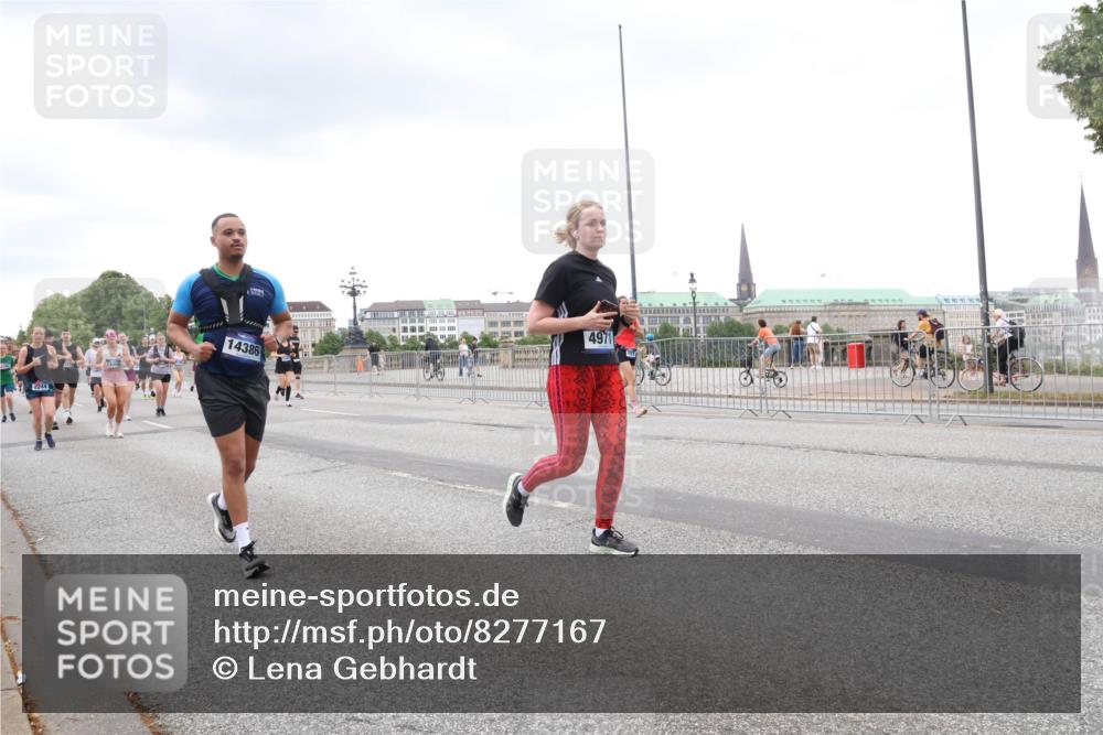 29.06.2025 - hella hamburg halbmarathon Lena Gebhardt http://msf.ph/oto/8277167 29.06.2025 10:54:44 Lombardsbrücke 14386, 4971, 1198, 1762, 1822, 1949, 2084, 2244, 2532, 2566, 2586, 2632, 3002, 3364, 3761, 3795, 3857, 4191, 4192, 4720, 4971, 5157, 5185, 5216, 5309, 5392, 5500, 5727, 5882, 5933, 5993, 6023, 6279, 6839, 6982, 7498, 7670, 7946, 7986, 8012, 8186, 8801, 8803, 9130, 9521, 9596, 10109, 10331, 10471, 10686, 11033, 11226, 11287, 11354, 11567, 11569, 12240, 12268, 12270, 12930, 13272, 13283, 13944, 13945, 13979, 13980 meine-sportfotos.de