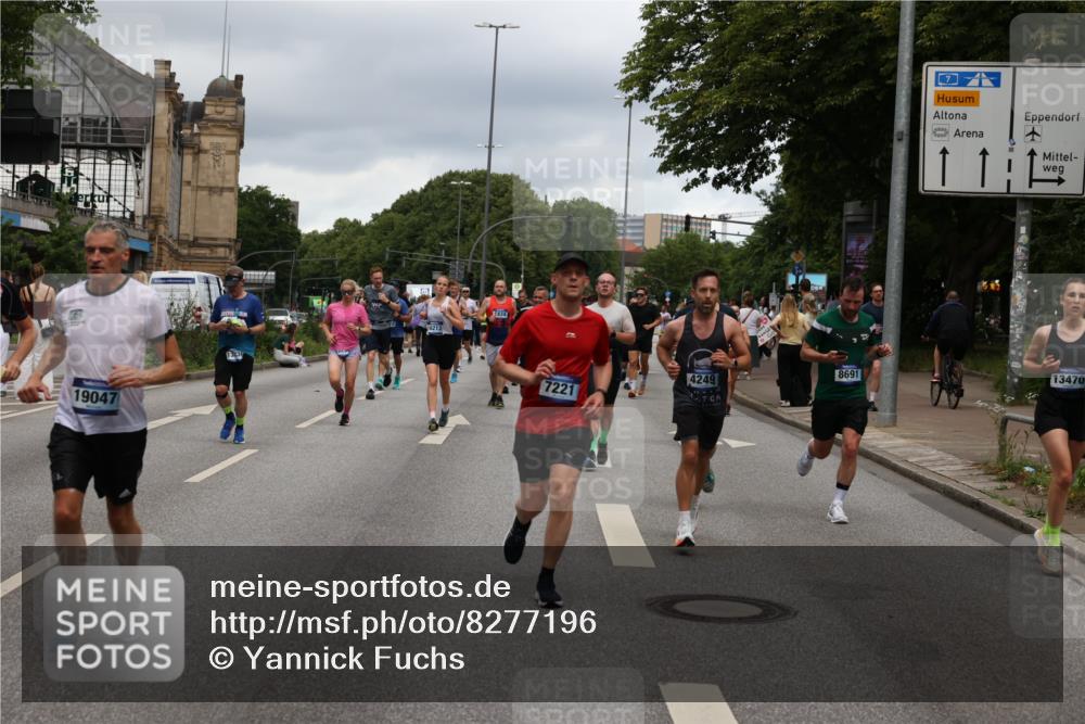 29.06.2025 - hella hamburg halbmarathon Yannick Fuchs http://msf.ph/oto/8277196 29.06.2025 10:49:30 20KM 1120, 1143, 1179, 1193, 1834, 2612, 3037, 3058, 3668, 4249, 4897, 5021, 5643, 5672, 6569, 6591, 6924, 7147, 7221, 7594, 7976, 8573, 8691, 10188, 10582, 11039, 11231, 12248, 12544, 12545, 13234, 13236, 13470, 14365, 14750, 15184, 15300, 15484, 15584, 15818, 15884, 16108, 16176, 16213, 16334, 16401, 16521, 16609, 16786, 17133, 17259, 17603, 17640, 17642, 17734, 17940, 18064, 18290, 18741, 18746, 18835, 19047, 19120 meine-sportfotos.de