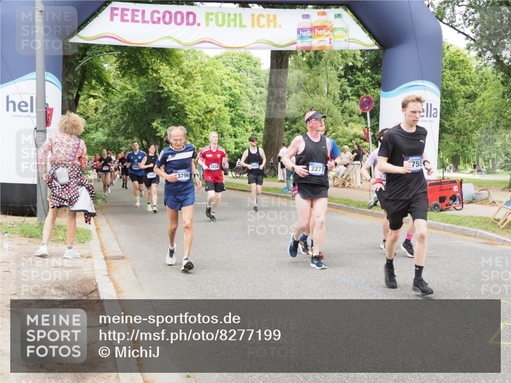 29.06.2025 - hella hamburg halbmarathon MichiJ http://msf.ph/oto/8277199 29.06.2025 10:57:09 Zwischen KM18-KM19 2055, 2277, 3834, 3844, 5845, 8755, 10685, 11271, 12521, 13796, 14404 meine-sportfotos.de