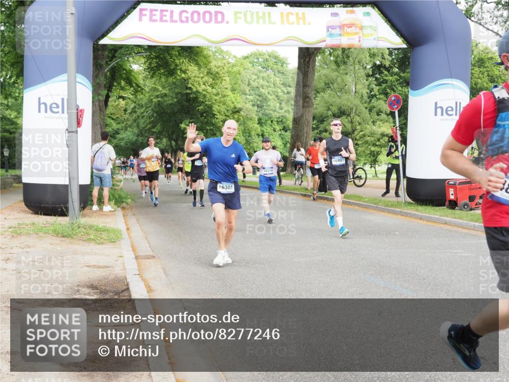 29.06.2025 - hella hamburg halbmarathon MichiJ http://msf.ph/oto/8277246 29.06.2025 10:31:49 Zwischen KM18-KM19 3437, 7185, 10237, 11778, 12723, 12776, 14849, 16997, 18678, 19038, 19051 meine-sportfotos.de