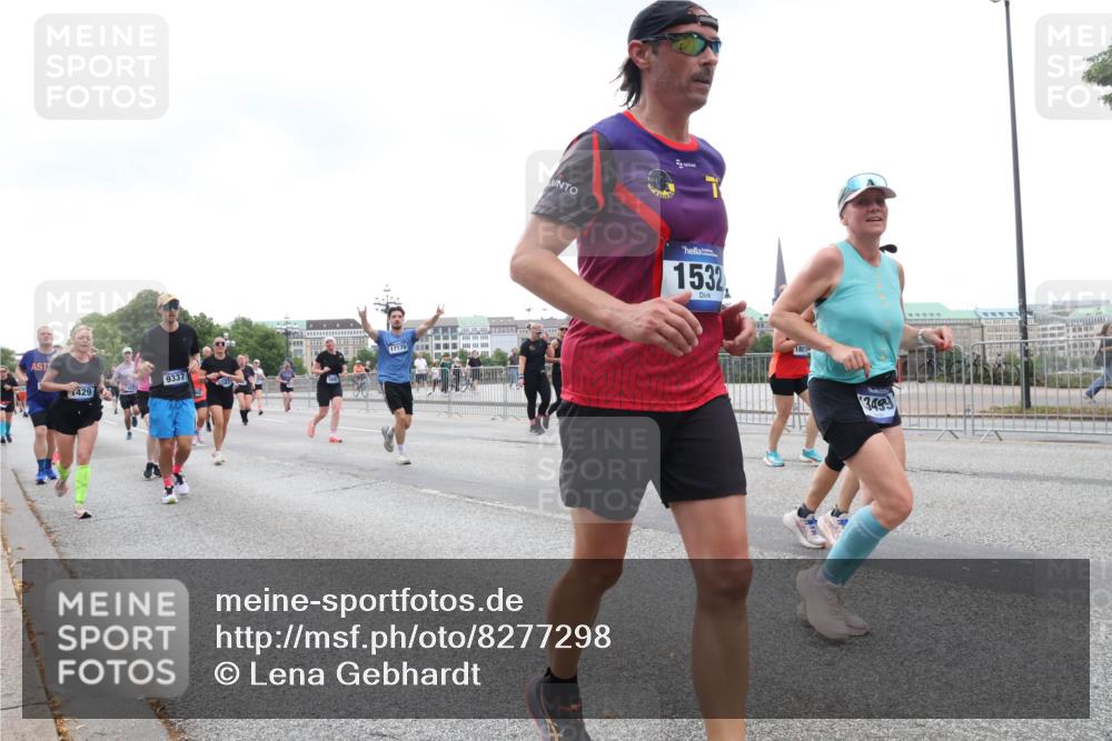 29.06.2025 - hella hamburg halbmarathon Lena Gebhardt http://msf.ph/oto/8277298 29.06.2025 10:46:27 Lombardsbrücke 1371, 1375, 1429, 1465, 1532, 1608, 1837, 1867, 1868, 1999, 2423, 2500, 2697, 2773, 2813, 2951, 3410, 3469, 3734, 4119, 4202, 4223, 4296, 4355, 4448, 4604, 5697, 5703, 5769, 5770, 5854, 5892, 6068, 6124, 6161, 6392, 7303, 7364, 7368, 7374, 7767, 7894, 7960, 7983, 8047, 8477, 8551, 8700, 9129, 9337, 9426, 9445, 9691, 10153, 10230, 11358, 11361, 11876, 11910, 12298, 12333, 12507, 12522, 13969, 14261, 15852, 16882, 16987 meine-sportfotos.de