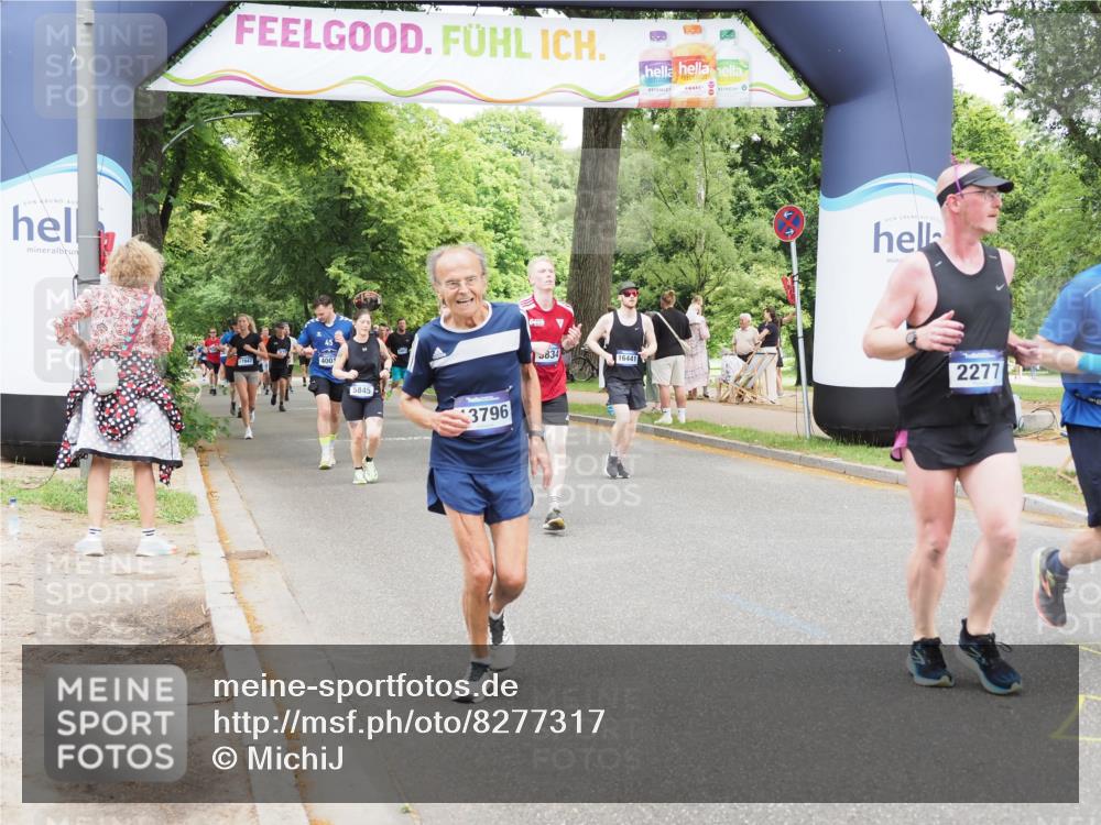 29.06.2025 - hella hamburg halbmarathon MichiJ http://msf.ph/oto/8277317 29.06.2025 10:57:10 Zwischen KM18-KM19 2055, 2277, 3834, 5845, 8755, 10685, 11271, 12521, 13796, 14404, 16441 meine-sportfotos.de