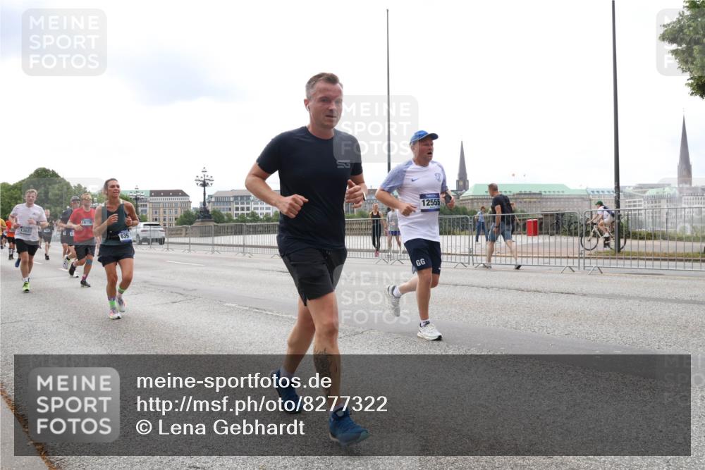 29.06.2025 - hella hamburg halbmarathon Lena Gebhardt http://msf.ph/oto/8277322 29.06.2025 10:35:06 Lombardsbrücke 13623, 2, 16778, 639, 12555, 1284, 1497, 1717, 1849, 2198, 2355, 2376, 2751, 3130, 3409, 3420, 3828, 3958, 4564, 4884, 5027, 5453, 5531, 6029, 6189, 6310, 6335, 6365, 6379, 6397, 6471, 6803, 6843, 6859, 7020, 7267, 7299, 7927, 8249, 8296, 8369, 8793, 9122, 9164, 9248, 9448, 9514, 10335, 10358, 10393, 10464, 10531, 10606, 11122, 11233, 11245, 11320, 11359, 11565, 11646, 11838, 11839, 11886, 12019, 12062, 12164, 12236, 12326, 12382, 12764, 15477 meine-sportfotos.de