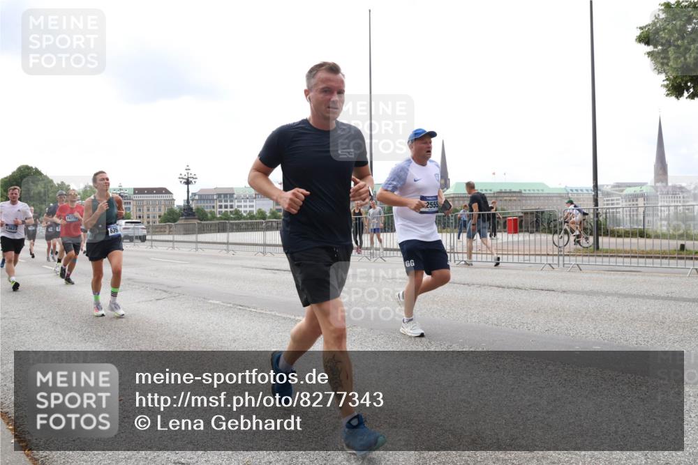 29.06.2025 - hella hamburg halbmarathon Lena Gebhardt http://msf.ph/oto/8277343 29.06.2025 10:35:06 Lombardsbrücke 13623, 16778, 639, 2555, 1284, 1497, 1717, 1849, 2198, 2355, 2376, 2751, 3130, 3409, 3420, 3828, 3958, 4564, 4884, 5027, 5453, 5531, 6029, 6189, 6310, 6335, 6365, 6379, 6397, 6471, 6803, 6843, 6859, 7020, 7267, 7299, 7927, 8249, 8296, 8369, 8793, 9122, 9164, 9248, 9448, 9514, 10335, 10358, 10393, 10464, 10531, 10606, 11122, 11233, 11245, 11320, 11359, 11565, 11646, 11838, 11839, 11886, 12019, 12062, 12164, 12236, 12326, 12382, 12764, 15477 meine-sportfotos.de