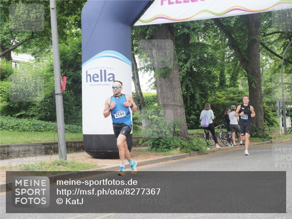 29.06.2025 - hella hamburg halbmarathon KatJ http://msf.ph/oto/8277367 29.06.2025 10:09:56 Zwischen KM18-KM19 53, 6380 meine-sportfotos.de
