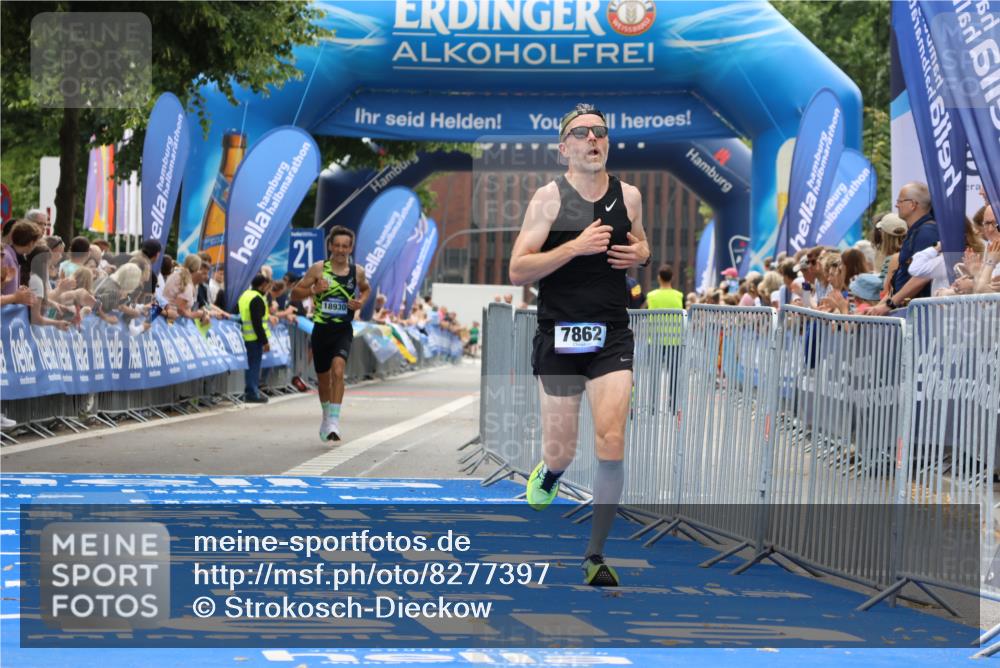 29.06.2025 - hella hamburg halbmarathon Strokosch-Dieckow http://msf.ph/oto/8277397 29.06.2025 10:23:02 Ziel 4128, 7862, 18328, 18930 meine-sportfotos.de