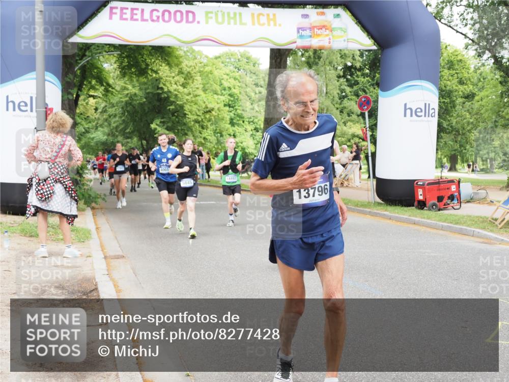 29.06.2025 - hella hamburg halbmarathon MichiJ http://msf.ph/oto/8277428 29.06.2025 10:57:11 Zwischen KM18-KM19 2055, 2277, 3834, 5845, 8755, 10685, 11271, 13796, 14404, 14497, 16441 meine-sportfotos.de