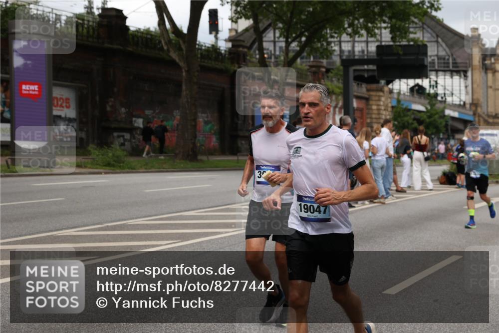 29.06.2025 - hella hamburg halbmarathon Yannick Fuchs http://msf.ph/oto/8277442 29.06.2025 10:49:30 20KM 1120, 1143, 1179, 1193, 1834, 2612, 3037, 3058, 3668, 4249, 4897, 5021, 5643, 5672, 6569, 6591, 6924, 7147, 7221, 7594, 7976, 8573, 8691, 10188, 10582, 11039, 11231, 12248, 12544, 12545, 13234, 13236, 13470, 14365, 14750, 15184, 15300, 15484, 15584, 15818, 15884, 16108, 16176, 16213, 16334, 16401, 16521, 16609, 16786, 17133, 17259, 17603, 17640, 17642, 17734, 17940, 18064, 18290, 18741, 18746, 18835, 19047, 19120 meine-sportfotos.de