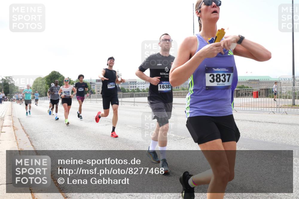 29.06.2025 - hella hamburg halbmarathon Lena Gebhardt http://msf.ph/oto/8277468 29.06.2025 10:11:32 Lombardsbrücke 1328, 1531, 1723, 1866, 1992, 2868, 3363, 3837, 4227, 5254, 5605, 7271, 7571, 8115, 8171, 8206, 8207, 8368, 8561, 8807, 8810, 9119, 9428, 10196, 10372, 10428, 11149, 11321, 11507, 11755, 12286, 12473, 12836, 13177, 13203, 13603, 13939, 14008, 14022, 14149, 14384, 15009, 15252, 15797, 15908, 15945, 16383, 17080, 17142, 17500, 17638, 17787, 17866, 18278, 18382, 19172, 19241 meine-sportfotos.de