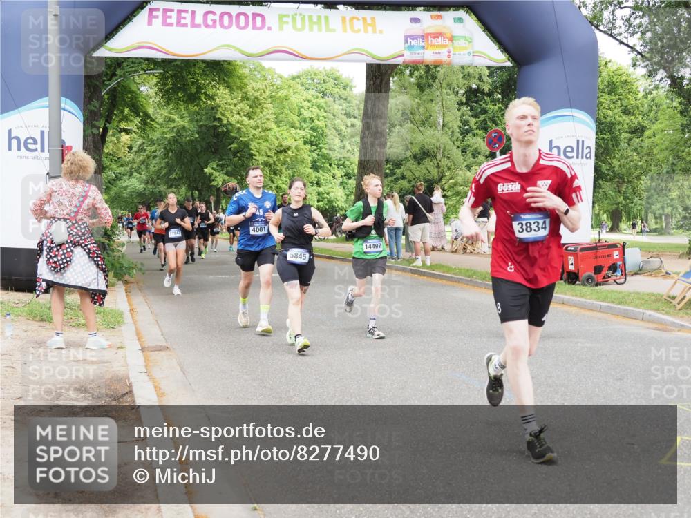 29.06.2025 - hella hamburg halbmarathon MichiJ http://msf.ph/oto/8277490 29.06.2025 10:57:12 Zwischen KM18-KM19 2055, 2277, 3834, 5845, 8755, 10685, 11271, 13796, 14404, 14497, 16441 meine-sportfotos.de